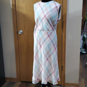 Lauren Ralph Lauren crepe light pastel plaid sleeveless dress